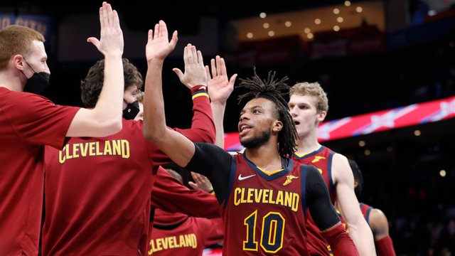 逐渐转向以 逐渐转向以