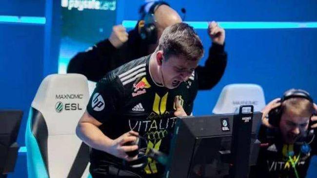 更是赛季末 更是赛季末