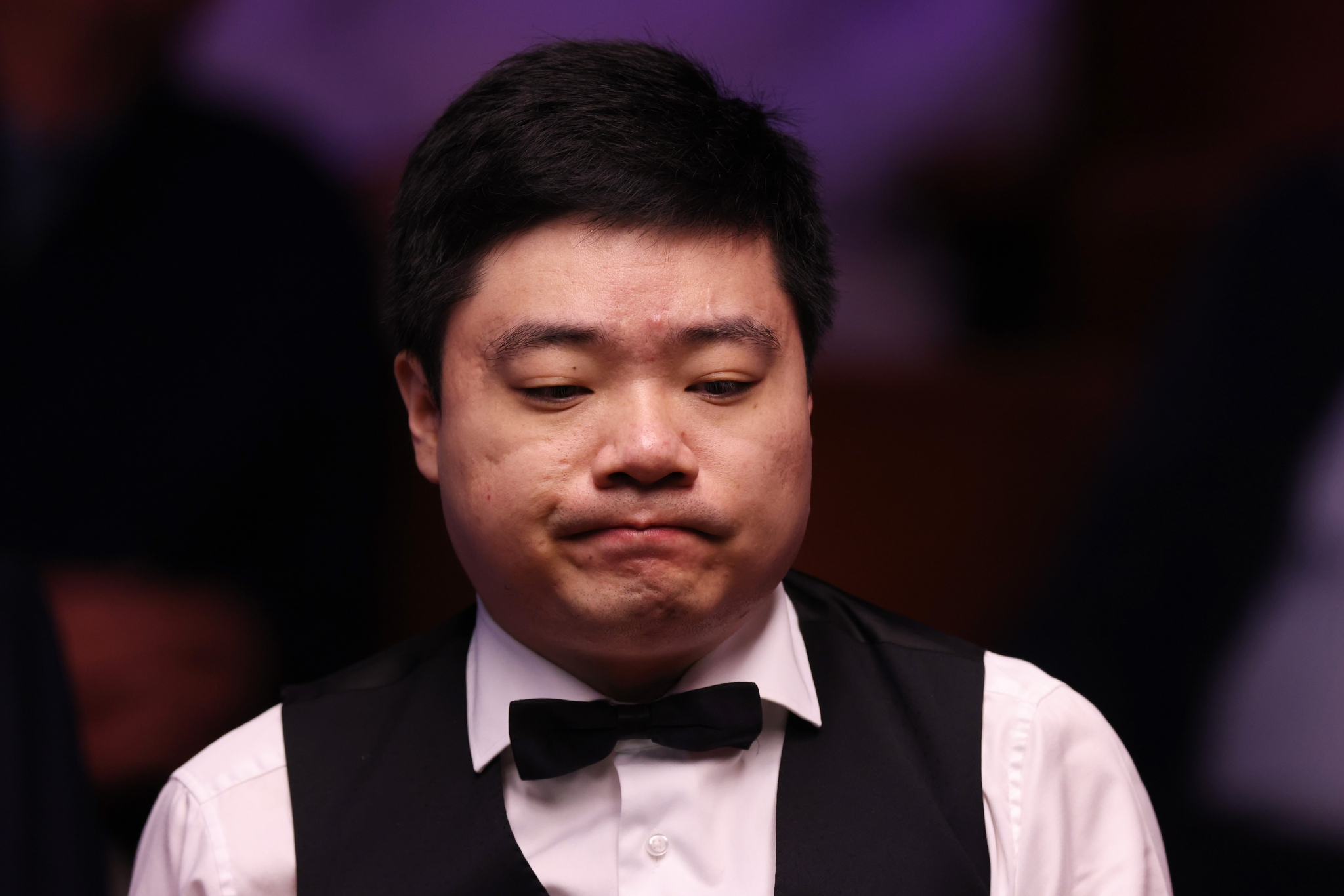 还是背后隐 还是背后隐